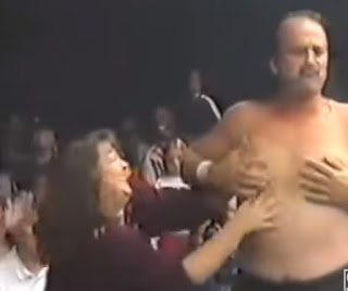 Heroes of Wrestling 1999 - Jake Roberts drunk