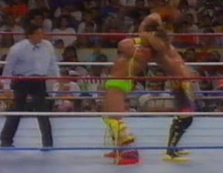 WWF / WWE Summerslam 1989 - The Ultimate Warrior blocks Rick Rude's 'Rude Awakening' in their classic Intercontinental Championship match