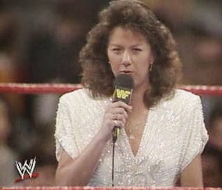 WWF / WWE: Wrestlemania 5 - Rockin Robin sings America the Beautiful