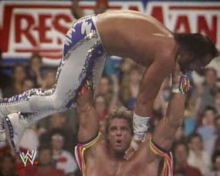 WWF / WWE - Wrestlemania 7: The Ultimate Warrior prepares to press Randy Savage