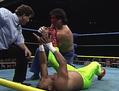 WCW Starrcade 92 - The Great Muta puts a hold on 2 Cold Scorpio