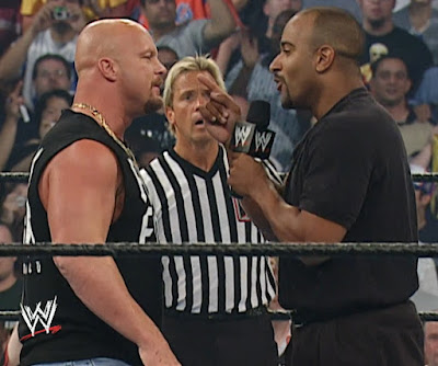 WWE Summerslam 2003 - Jonathan Coachman pushes Stone Cold Steve Austin's buttons